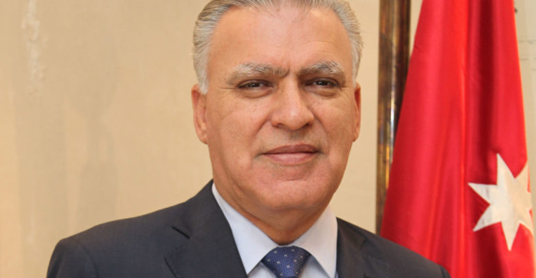 الوزير السابق طاهر الشخشير
