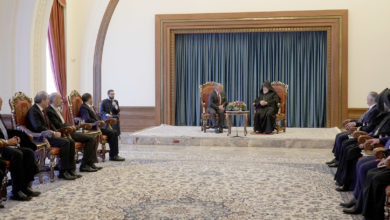 جلالة الملك حلال اجتماعه مع رئيس كنيسة الارمن