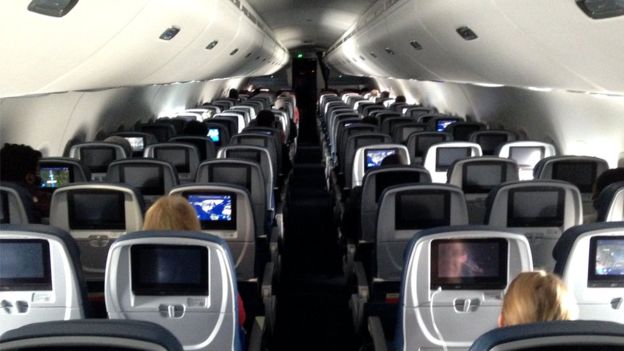 طائرة ركاب للنقل الداخلي في الولايات المتحدة بين مينوبوليس وبالتيمور في 25 أبريل/ نيسان 2020