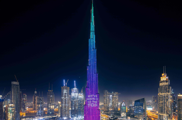 دبي تحول أعلى مبنى في العالم إلى صندوق تبرعات - Alghad