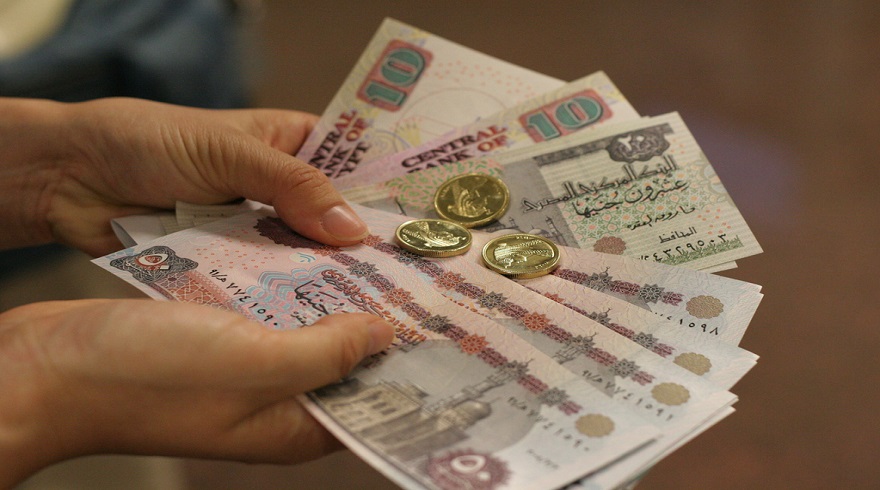 الجنيه المصري ينخفض بنسبة 57% بعد تحرير سعر الصرف – جريدة الغد