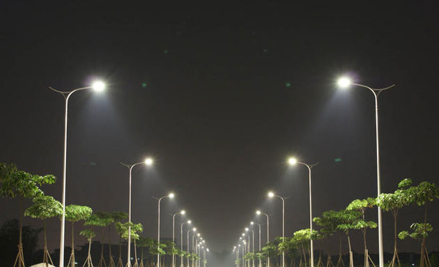 الأمانة تدافع عن مشروع إنارة شوارع عمان باستخدام "LED " - جريدة الغد
