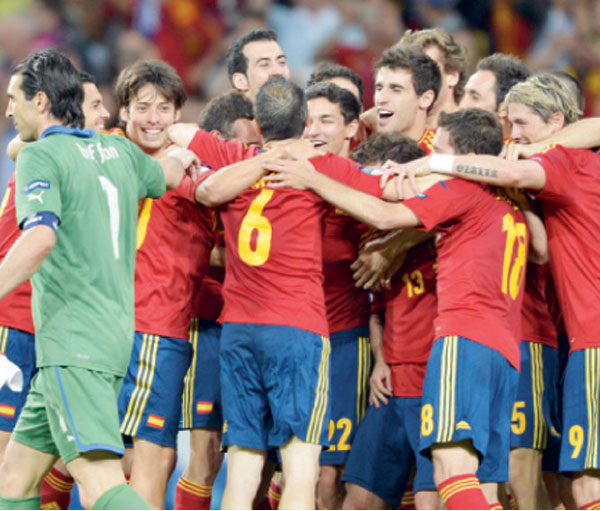 إسبانيا وزامبيا ودي ماتيو.. عناوين كرة القدم في 2012 - جريدة الغد