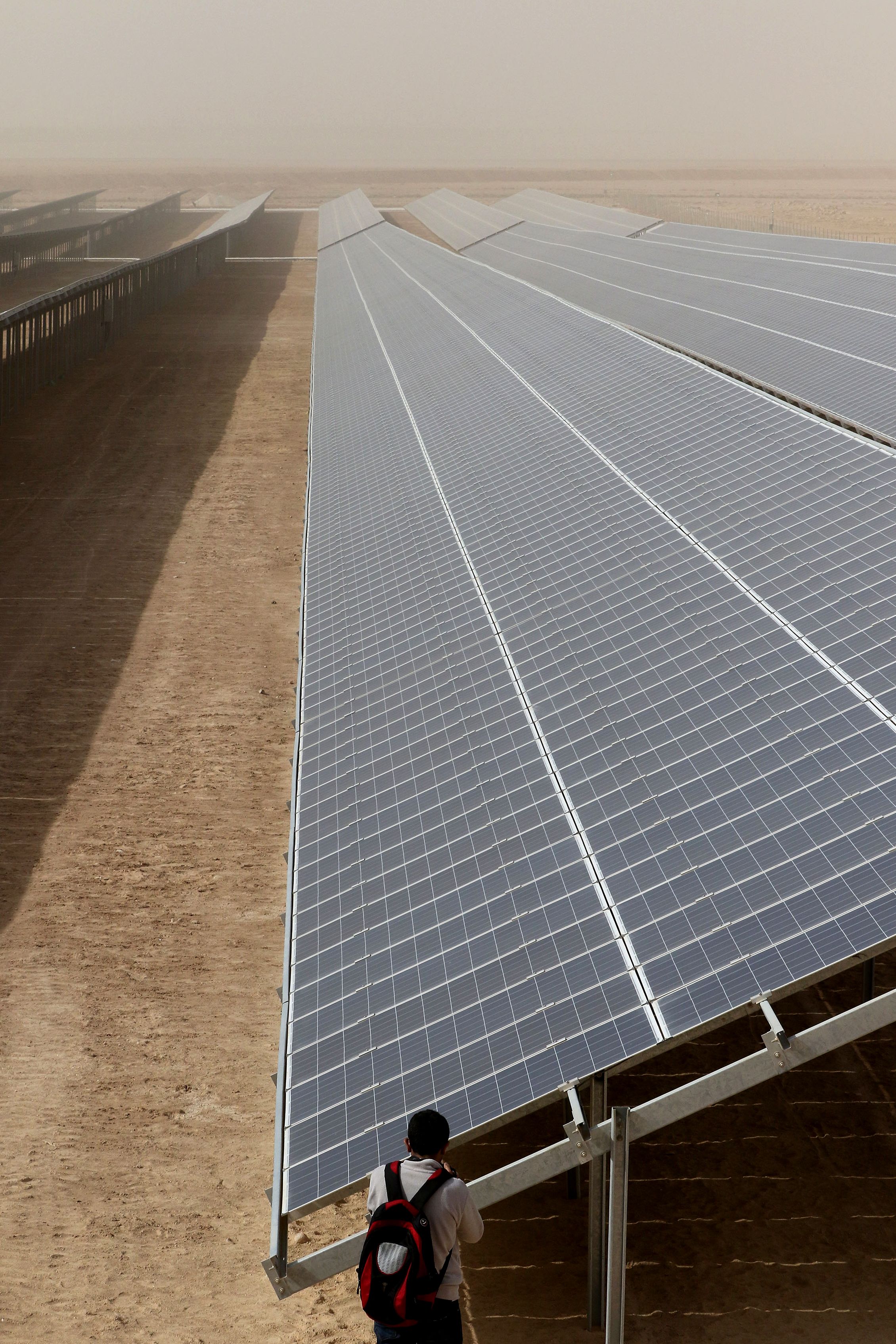افتتاح ''أكبر محطة للطاقة الشمسية داخل مخيم لاجئين'' في الأردن - جريدة الغد