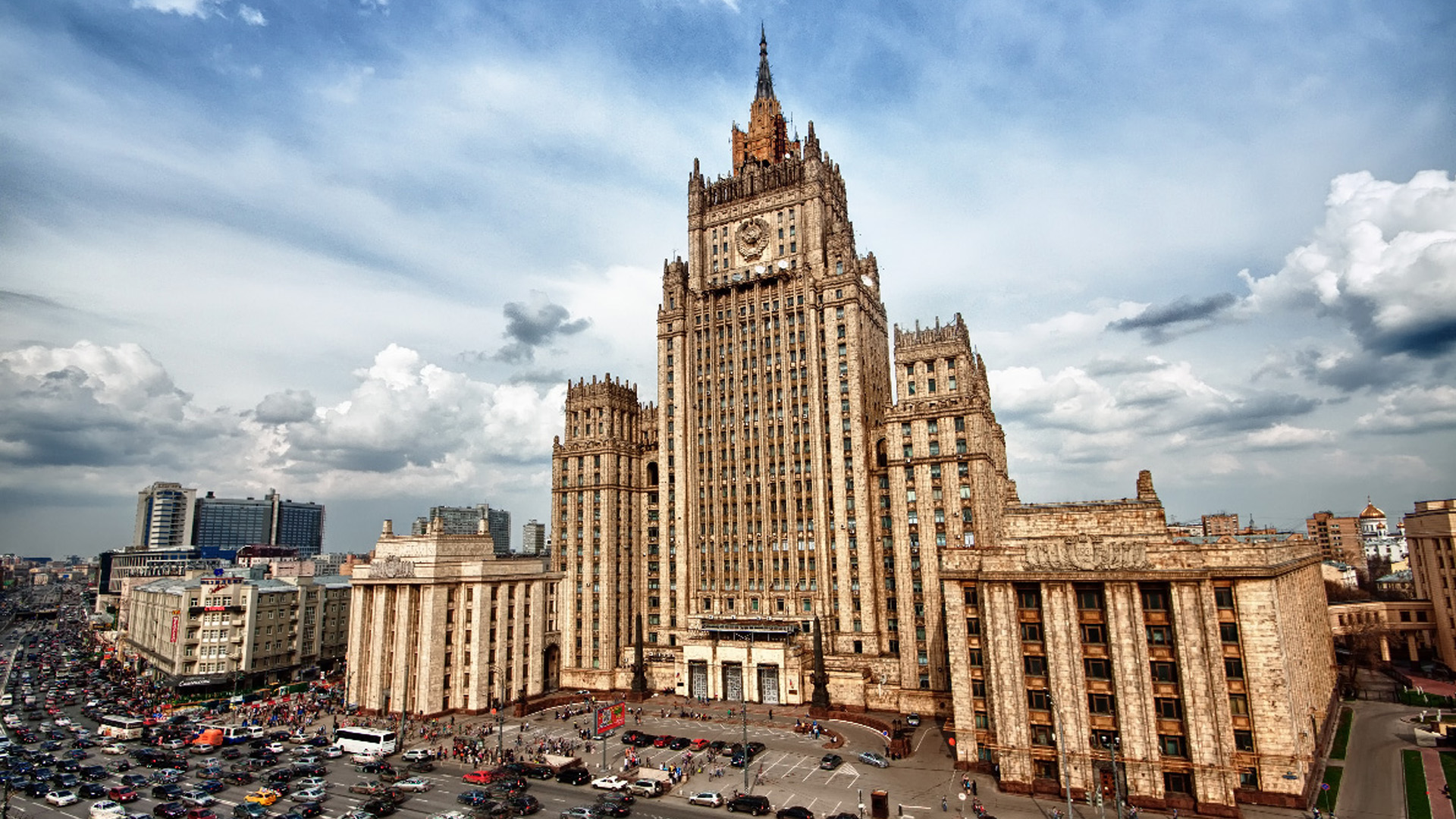 حرب دبلوماسية مفتوحة بين لندن وموسكو - جريدة الغد